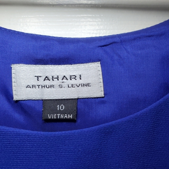 Tahari 2 Piece Skirt Set Sz 10 Blue Top and Skirt - Picture 5 of 14